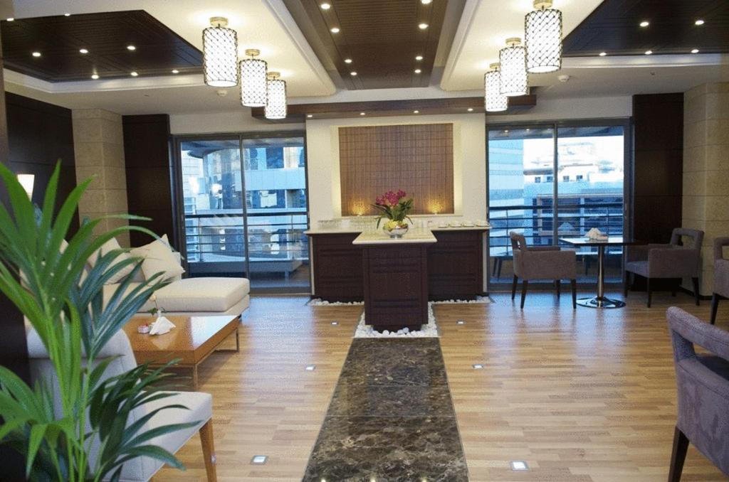 Grand Bellevue Hotel Apartment Дубай Екстериор снимка