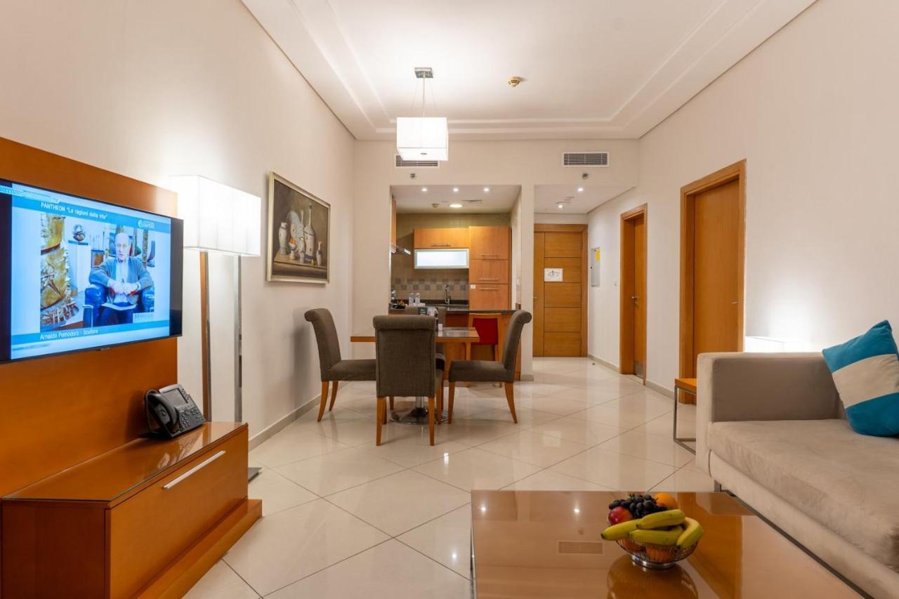 Grand Bellevue Hotel Apartment Дубай Екстериор снимка